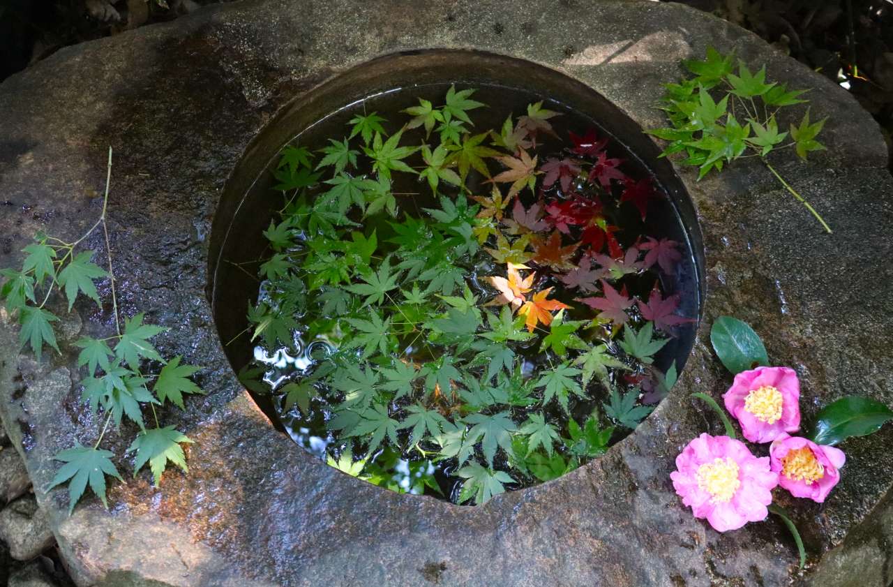 手水鉢