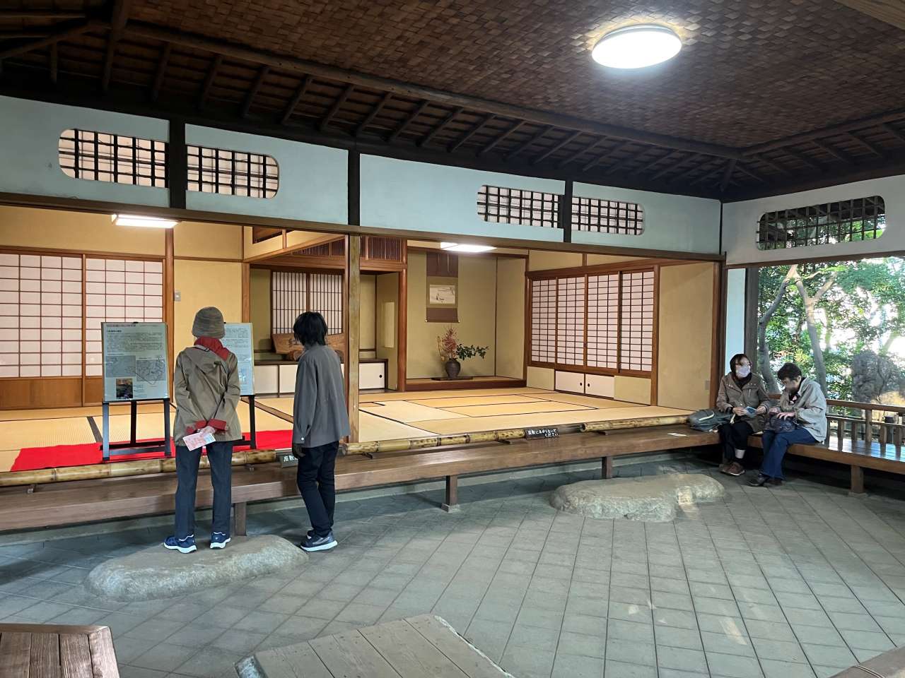 殿ヶ谷戸庭園241108別荘庭園秋の特等席⑥