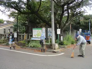 谷中霊園221101園児花植え 18_01