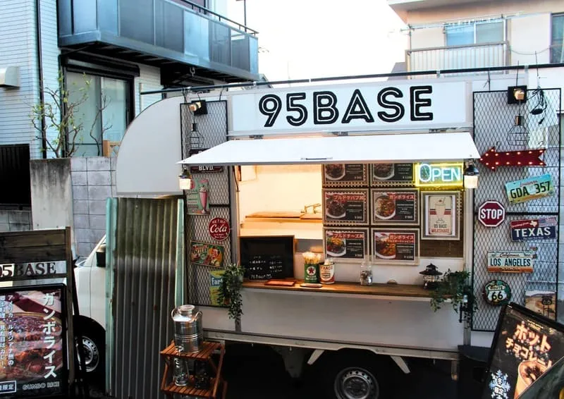 95BASEのキッチンカー