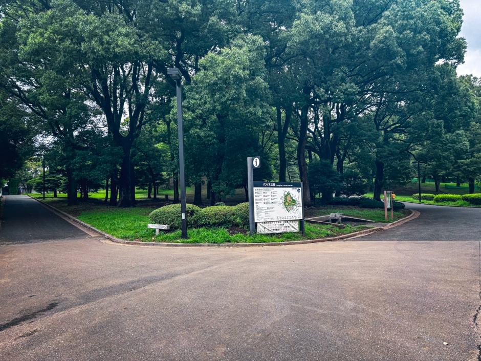 都内6公園】雨上がりの緑から、夕暮れの海へ。「公園カード」をめぐる